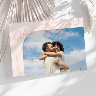 Elegantes Skript Pfirsich gebogener Rahmen Foto Save The Date