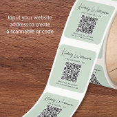 Elegantes Skript QR-Code Salbei Grün Danke Quadratischer Aufkleber
