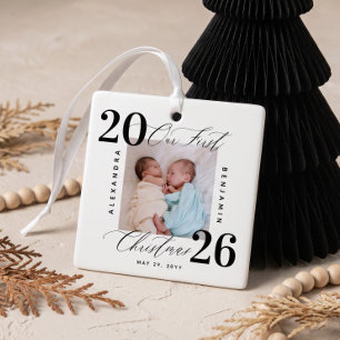 Elegantes Skript Unser erstes Weihnachten Zwilling Keramikornament