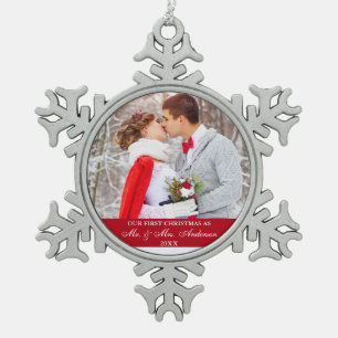 Elegantes Skript Unser erstes Weihnachtsrot Schneeflocken Zinn-Ornament