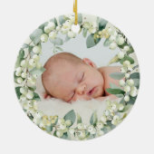 Elegantes Snowberry Baby's First Christmas Foto Keramik Ornament (Hinten)