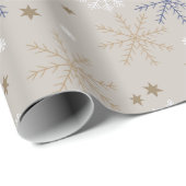Elegantes Snowflake-Muster Beige Geschenkpapier (Rolleneckpunkt)