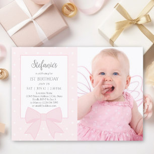 Elegantes Soft Pastel Pink Bow Erster Geburtstag F Einladung