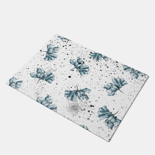 Elegantes Stahlblau Blumendesign Fußmatte (Schrägansicht)
