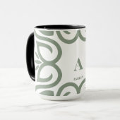 Elegantes Staub-Salbei-Grün-Monogramm-Script Tasse (Vorderseite Links)