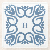 Elegantes Staubblau-Monogramm-Skript Glasuntersetzer (Vorderseite)