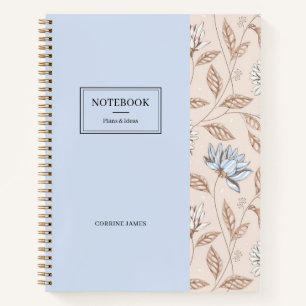 Elegantes Staubblau-Rosé-Blumenmuster Notizblock