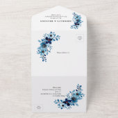 elegantes staubblaues Wasserfarben-Blumenbouquet All In One Einladung (Außenbereich)