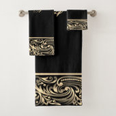 Elegantes, stilvolles Schwarz-Gold-Wirbel Monogram Badhandtuch Set (Insitu)