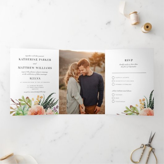 Elegantes Sukkulentes Rose All-in-One Hochzeitsfes Dreifach Gefaltete Einladung (Innenseite)