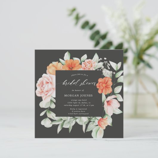 Elegantes Summer Garden Floral Brautparty (Stehend Vorderseite)