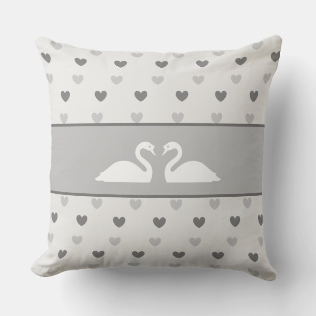 Elegantes Swan Couple & Silver Gray Heart Muster Kissen (Vorderseite)