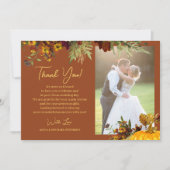 Elegantes Terracotta Blumenschrift Foto Hochzeit Dankeskarte (Vorderseite)