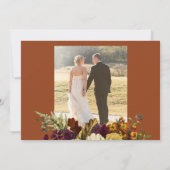 Elegantes Terracotta Blumenschrift Foto Hochzeit Dankeskarte (Rückseite)