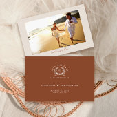 Elegantes Terracotta Monogram Wappen Wedding Foto Save The Date