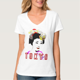Elegantes Tokyo geisha Mädchen in traditionellem K T-Shirt
