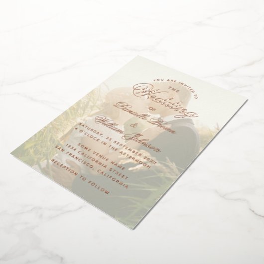 Elegantes transparentes Foto Hochzeitskalligraphie Folieneinladung (Gedreht)