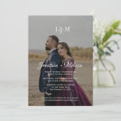 Elegantes transparentes Foto Overlay Monogram Wedd Einladung (Stehend Vorderseite)