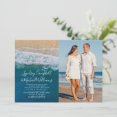 Elegantes Tropical Beach Ocean Foto Hochzeit Einladung (Stehend Vorderseite)