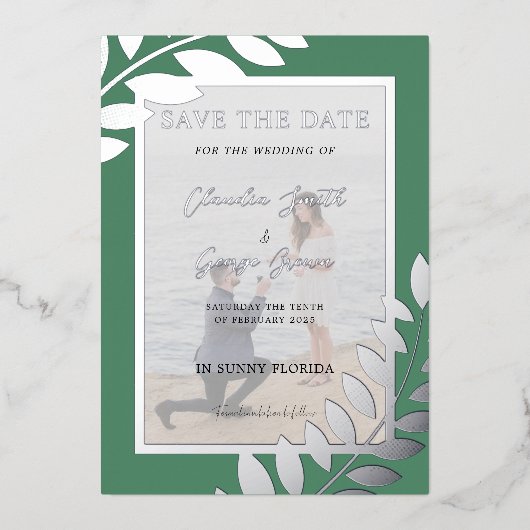 Elegantes Tropical Blätter Foto Save the Date Real Folieneinladung (Vorderseite)