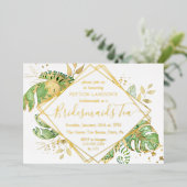 Elegantes Tropical Green & Gold Bridesmaid Tea Par Folieneinladung (Stehend vorne)