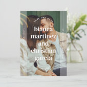 Elegantes typografisches Foto Save The Date (Stehend Vorderseite)