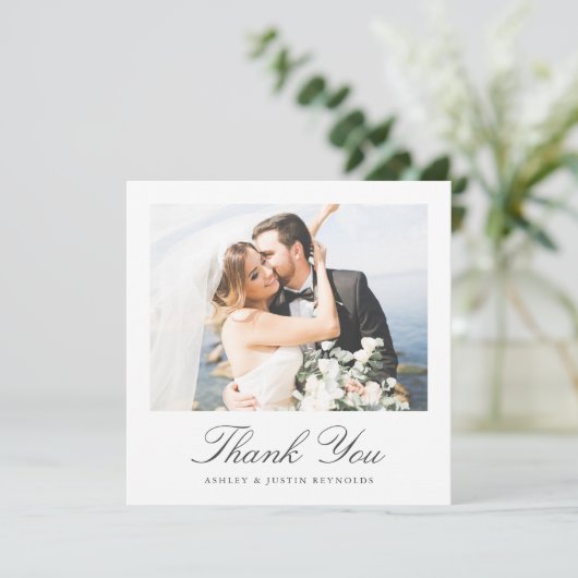 Elegantes Typografy Foto Wedding Dankeskarte (Stehend Vorderseite)