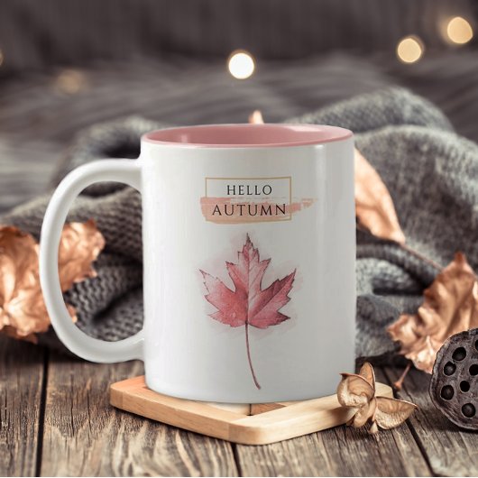 Elegantes und trendy Herbstblatt Zeichnend Zweifarbige Tasse