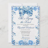 Elegantes Viktorianisches Blue Floral Bow Brautpar Einladung (Vorderseite)