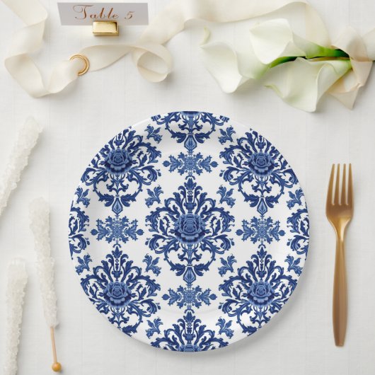 Elegantes viktorianisches Damast-Blumenmuster Navy Pappteller (Hochzeit)