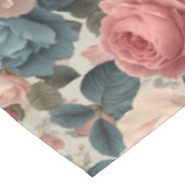 Elegantes Vintages Blumenmuster mit Rose Tischdecke (Schrägansicht)