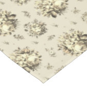 Elegantes Vintages Cream Beige Rose Blumenmuster Tischdecke (Schrägansicht)