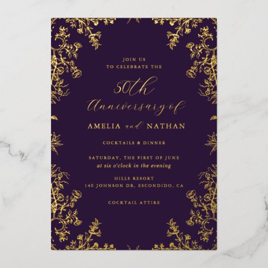 Elegantes Vintages Gold Lila 50 Jahre Party Folieneinladung (Vorderseite)