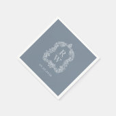 Elegantes Vintages Monogram Wappen Dusty Blue Wedd Serviette (Ecke)