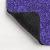 Elegantes violettes Vintage-Damaskmuster Mousepad (Ecke)