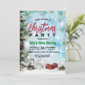Elegantes Waldschneeflocken grünes Weihnachtsfest  Einladung (Stehend Vorderseite)