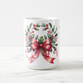 Elegantes, wasserfarbenes Mistleton mit rotem Band Kaffeetasse (Mittel)