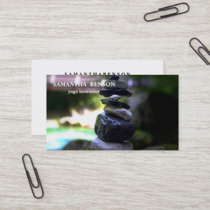 Elegantes Wasserfarblogo Zen-Yoga-Heilung Visitenkarte