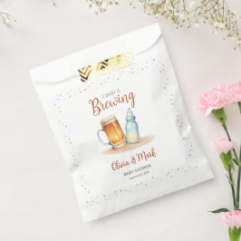 Elegantes Watercolor Ein Baby wird Babydusche zube Geschenktütchen