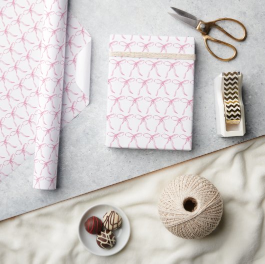 Elegantes Watercolor Pink Bow Muster Geschenkpapier (Kunsthandwerk)