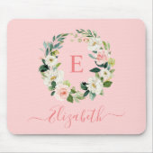 Elegantes Watercolor Rosa Weißes Floral Monogramm Mousepad (Vorne)