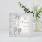 Elegantes Wedding Damask Silver White Bow Set Einladung (Stehend Vorderseite)