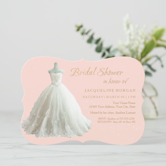 Elegantes Wedding Gown Brautparty Einladung (Stehend Vorderseite)