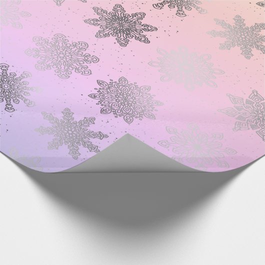 Elegantes Weihnachtsschneeflockenmuster holografis Geschenkpapier (Ecke)