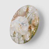 Elegantes Weiß Rose Blume Botanisches Foto Runde Wanduhr (Winkel)