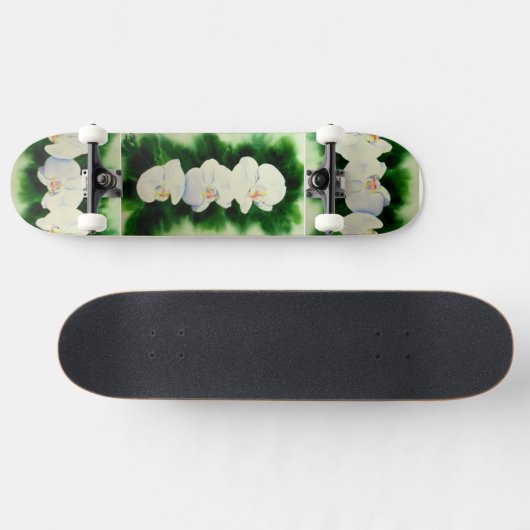 Elegantes, weißes Aquarell-Orchideenbild Skateboard (Horizontal)