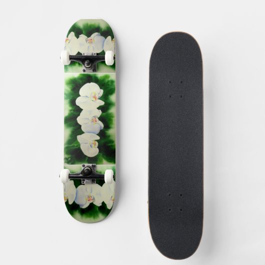 Elegantes, weißes Aquarell-Orchideenbild Skateboard (Vorderseite)