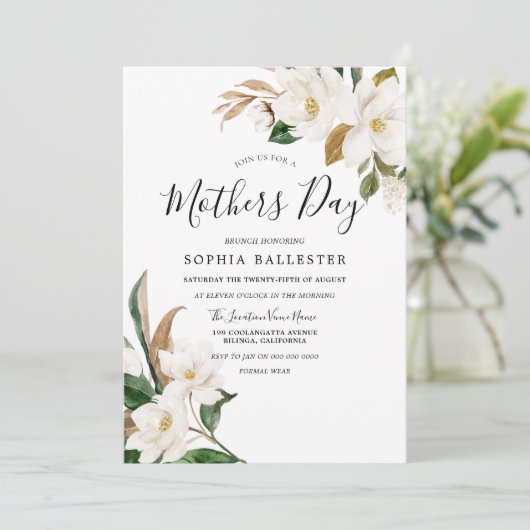 Elegantes Weißes Blume Muttertag Brunch Einladung (Stehend Vorderseite)