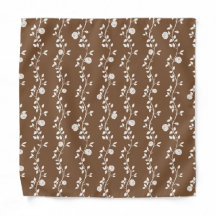 Elegantes weißes Blumenrankenmuster auf Mocha-Brau
