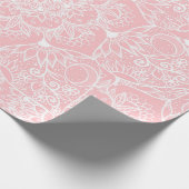 Elegantes weißes Mandala-Blumendesign Geschenkpapier (Ecke)